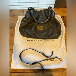 EUC Marc Jacobs grey leather bag with removable strap